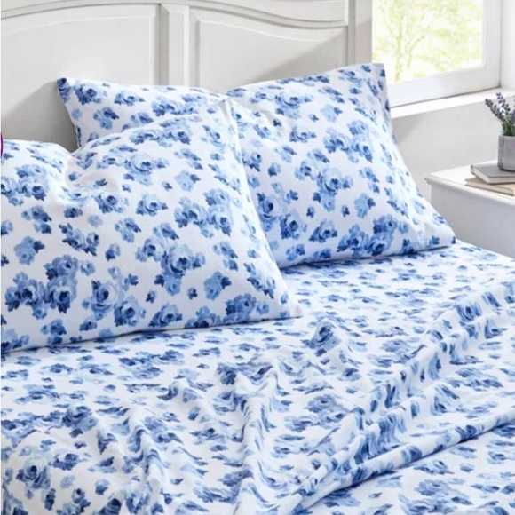 Laura Ashley Bedding Laura Ashley Queen Floral Flannel Sheets Nwt Poshmark